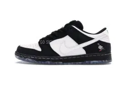 Nike Dunk SB Low Staple Panda Pigeon