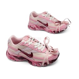 Nike Initiator Slip Resistant Pink