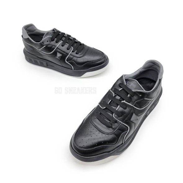 Унисекс кроссовки Valentino One Stud Leather Black